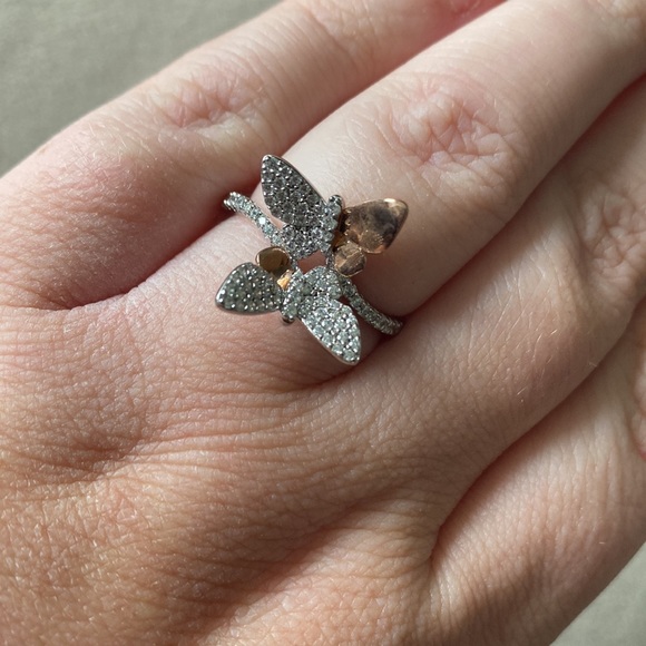 Rose Gold Sparkly Butterfly Ring - Picture 4 of 4